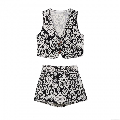 Women's 2 Piece Ethnic Print Set Sleeveless V Neck Vest With Wood Beads Lace Up And High Waist Wide Leg Shorts Black White Geometric Pattern Boho Summer Outfit