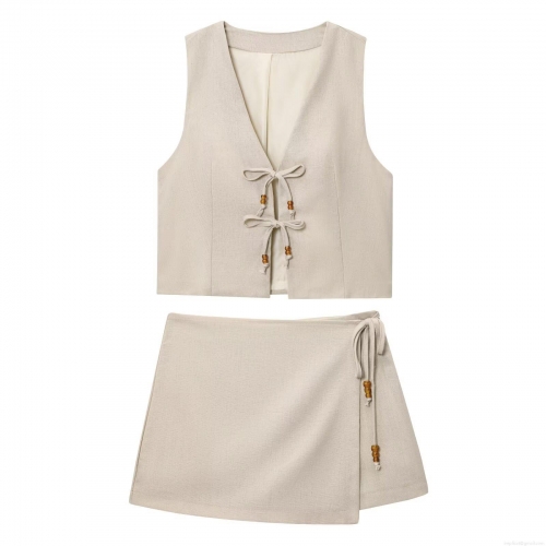 Women's 2 Piece Summer Outfit Set V Neck Tie Up Vest With Wood Beads And Wrap Front Shorts Beige Oatmeal Cotton Linen Texture Sleeveless Top And Bottom Set For Beach Vacation Streetwear