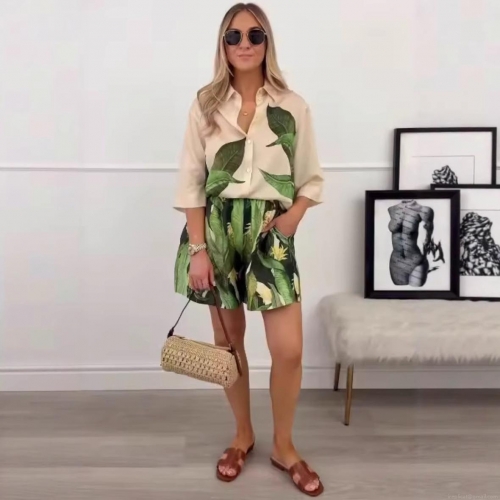 Women's Tropical Leaf Print Satin Two Piece Set Short Sleeve Button Up Shirt And Elastic Waist Shorts Summer Vacation Beach Outfits Casual Loungewear
