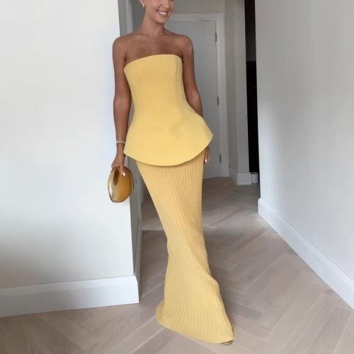 Women's Elegant Two Piece Pleated Skirt Set Strapless Slim Fit Top And High Waist Long Skirt Socialite Party Banquet Formal Suit