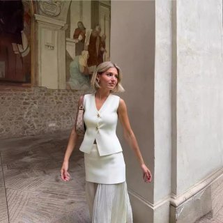 Women's Elegant Knitted Vest and Pleated Mesh Stitching Maxi Skirt Two-Piece Set Polyester Ivory White V-Neck Sleeveless Button Front Dress Set for Party Vacation