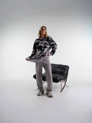 Women's Oversized Distressed Knit Sweater Spliced Contrast Color Round Neck Cloud Pattern Pullover Long Sleeve Streetwear Jumper Top