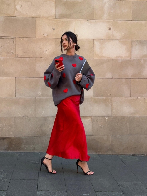 Women's Oversized Heart Pattern Knitted Sweater Cotton Blend Casual Slouchy Round Neck Long Sleeve Pullover Tops For Autumn Winter