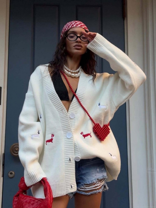 Women's Retro V-Neck Knitted Cardigan With Dog Embroidery Long Sleeve Single Breasted Cotton Blend Sweater Oversized Lazy Style Fall Winter Outerwear Top