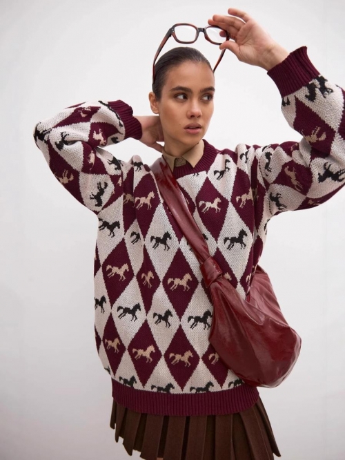 Women Vintage Argyle Horse Jacquard Knit Sweater British Academy Style Retro Loose Fit Cotton Blend Long Sleeve Round Neck Pullover Top