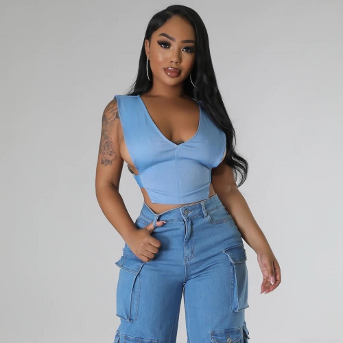 Women's Sexy Deep V-Neck Sleeveless Denim Vest Top Hollow Out Backless Cropped Tank Top With Side Metal Buckles Streetwear Summer Party Top