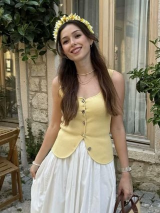 Women's Western Style Knitted Tank Top Summer Casual Single Breasted Heart Shaped Metal Button Camisole Sleeveless Slim Fit Vest Top For Vacation Streetwear