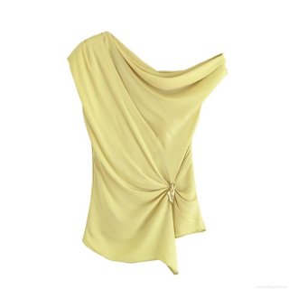 Women's Elegant Silk Satin Texture Asymmetrical Sleeveless T-Shirt One Shoulder Pleated Top With Metal Buckle Casual Streetwear Party Tee