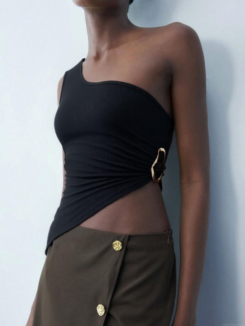 Women Sexy One Shoulder Tank Top Ribbed Viscose Elastane Off Shoulder Slant Neck Metal Ring Design Chic Summer Party Camisole Top