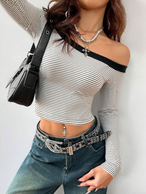 Women's Sexy Off-Shoulder Striped T-Shirt Long Sleeve Slim Fit Cropped Top Black White Horizontal Stripe Ribbed Knit Tee For Streetwear Clubwear Party