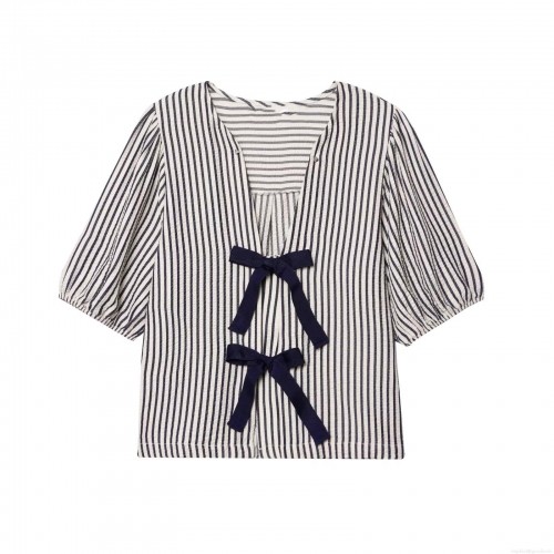 Women's Summer Striped Seersucker Blouse V Neck Bow Tie Front Puff Sleeve Casual Top Loose Fit Pullover Shirt for Daily Wear