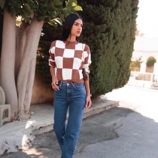 Women's Acrylic Polyamide Blend Checkerboard Knit Sweater Round Neck Brown White Plaid Long Sleeve Pullover Soft Loose Casual Knitwear Jumper Top