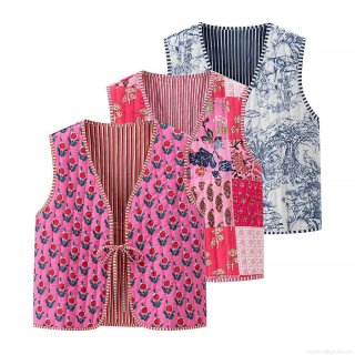 Women's Quilted Vest Vintage Toile De Jouy Floral Printed Sleeveless Jacket V-Neck Lace-Up Bohemian Patchwork Waistcoat Casual Fashion Outerwear For Women