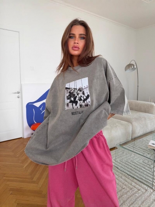 Women's Retro Portrait Print Distressed Cotton T-Shirt Oversized Washed Short Sleeve Top Vintage Streetwear Casual Loose Tee for Summer Daily Wear