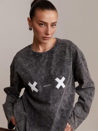 Women's Acid Wash Long Sleeve T-Shirt Cotton Distressed Graphic Print Top Vintage American Streetwear Oversized Round Neck Pullover Tee