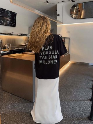 Women's Casual Letter Rhinestone Print Back Oversized T-Shirt Streetwear Cotton Short Sleeve Round Neck Loose Top For Women Summer Hot Girl Style