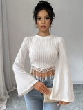 Women's Elegant Solid Color Cable Knit Crop Top With Flare Sleeve And Crochet Lace Tassel Fringe Round Neck Long Sleeve Slim Fit T-Shirt