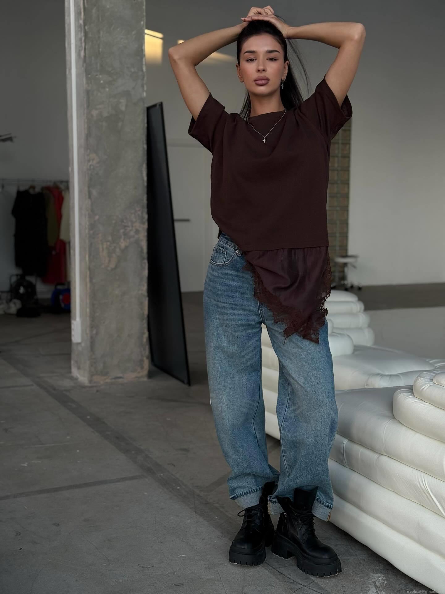 Women's Cotton Blend Lace Splicing Short Sleeve T-Shirt Niche Design Ins Style Loose Drop Shoulder Round Neck Casual Streetwear Summer Top